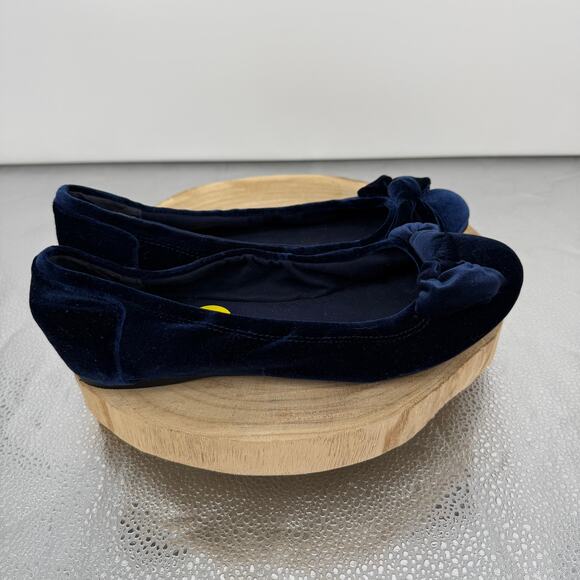 NWT Bandolino Alexia Velvet Navy Ballet Flats Size 9 Knotted Toe - Picture 2 of 8